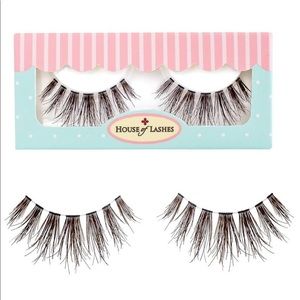House Of Lashes!